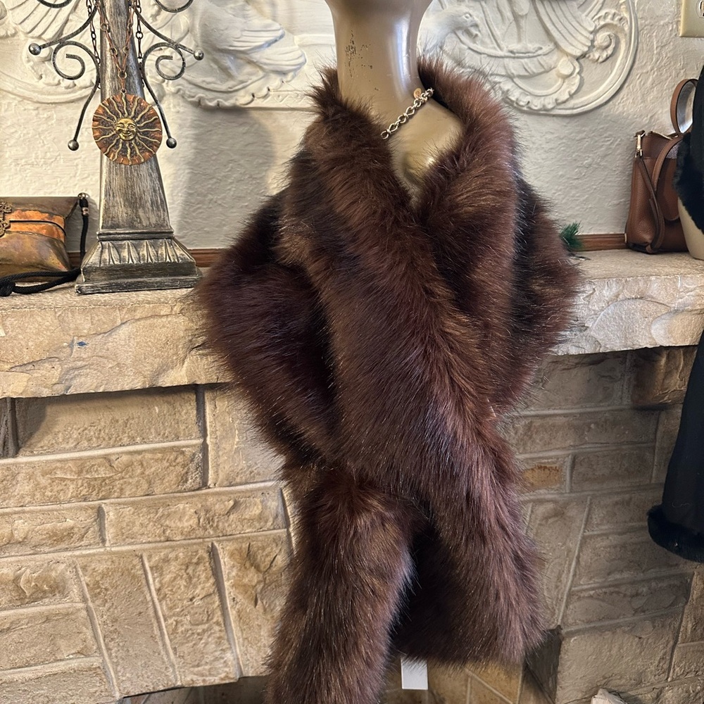 NWT BABEYOND Chic Brown thick Fur Stole by BABEYOND
